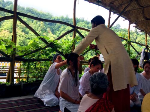 FEA75E12-D1F6-4ADC-8428-A328A6841732